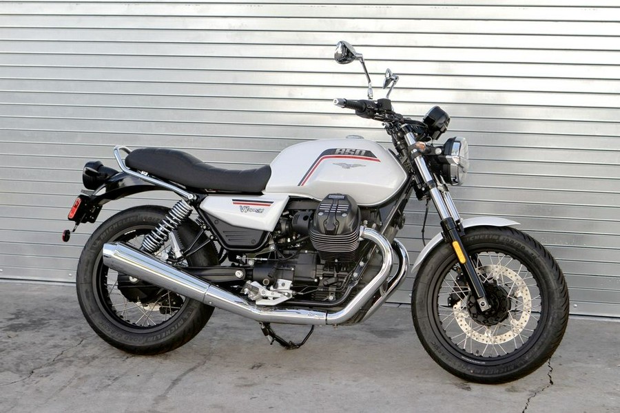 2026 Moto Guzzi V7 Special