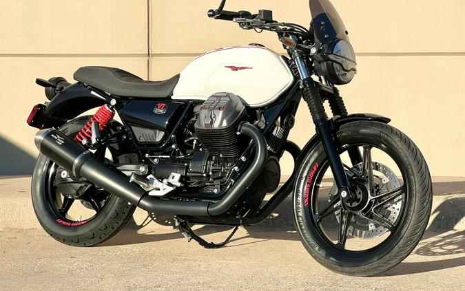 2024 Moto Guzzi V7 Stone Ten