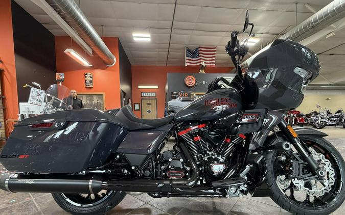 2026 Harley-Davidson® CVO Road Glide ST Inferno Gray