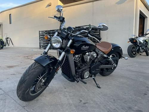 2019 Indian Scout Bobber vs. Triumph Bonneville Bobber Black: Comparison Review