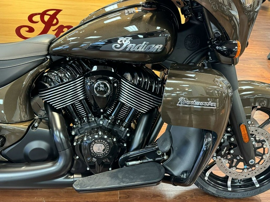 2023 Indian Motorcycle® Roadmaster® Dark Horse® Bronze Pearl Metallic