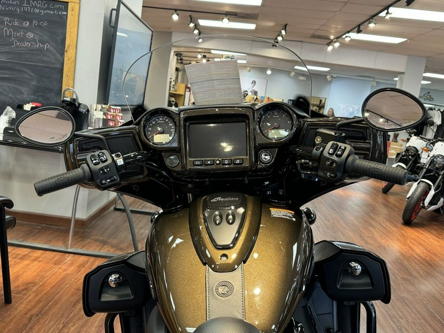 2023 Indian Motorcycle® Roadmaster® Dark Horse® Bronze Pearl Metallic