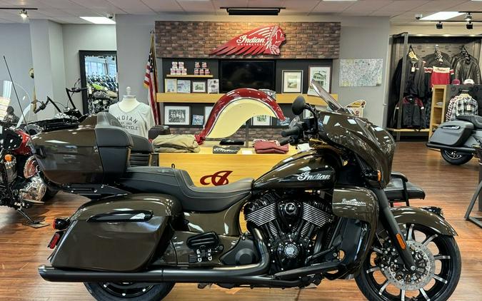 2023 Indian Motorcycle® Roadmaster® Dark Horse® Bronze Pearl Metallic