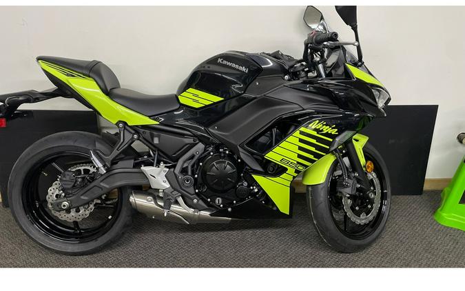 2025 Ninja 650 ABS - Kawasaki