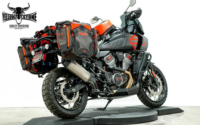 2025 Harley-Davidson Pan America® 1250 Special Vivid Black