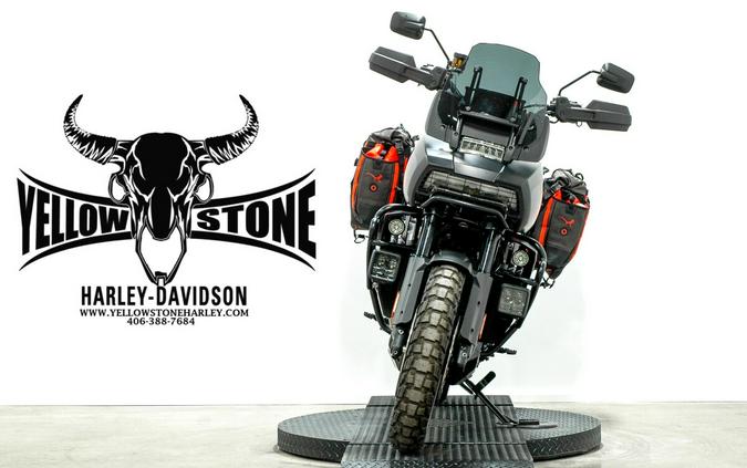 2025 Harley-Davidson Pan America® 1250 Special Vivid Black