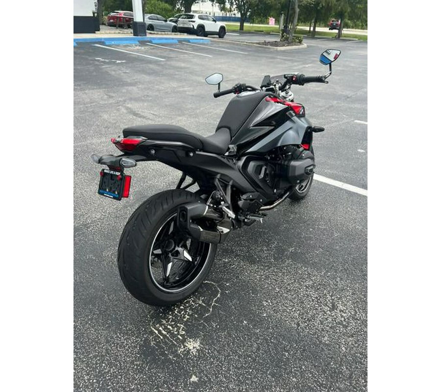 New 2026 BMW R1300R