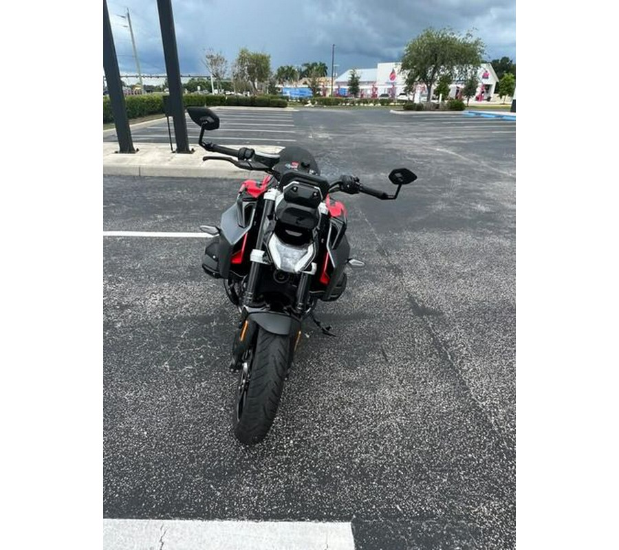 New 2026 BMW R1300R