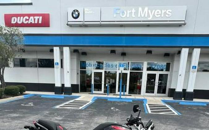 New 2026 BMW R1300R