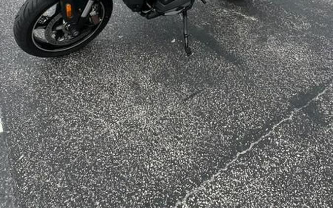 New 2026 BMW R1300R