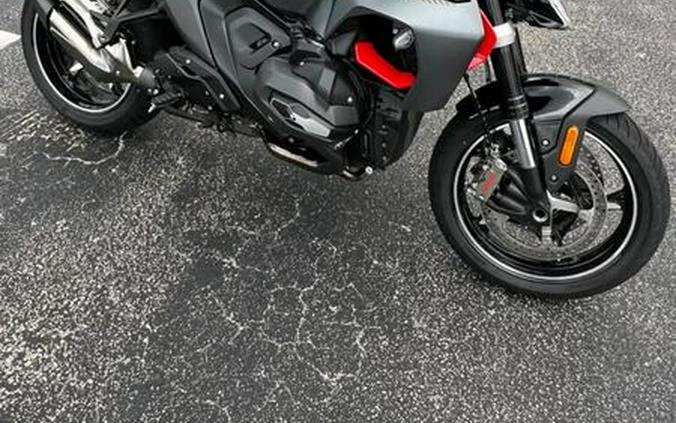 New 2026 BMW R1300R