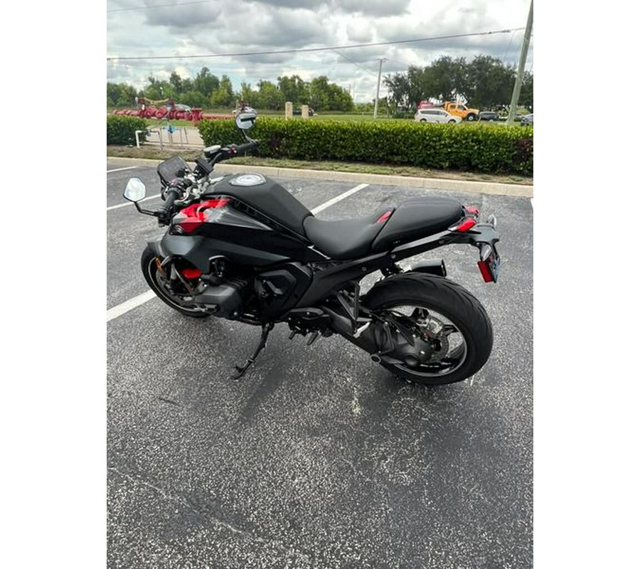 New 2026 BMW R1300R