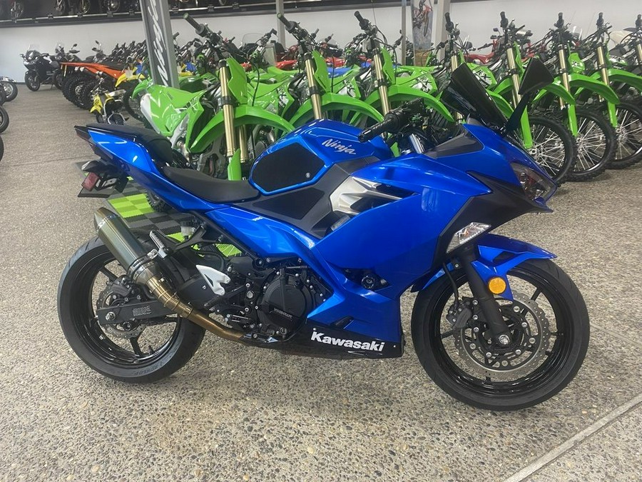 2018 Kawasaki Ninja® 400 Base