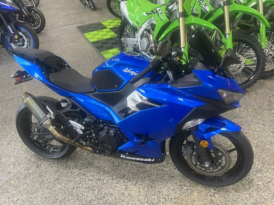 2018 Kawasaki Ninja® 400 Base