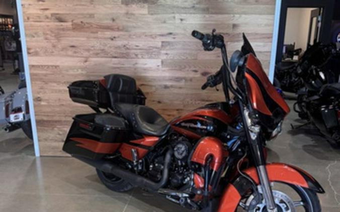 2017 Harley-Davidson FLHXSE - CVO Street Glide