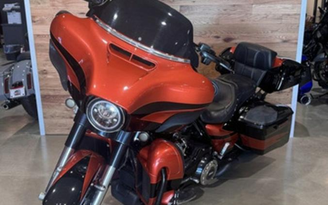 2017 Harley-Davidson FLHXSE - CVO Street Glide