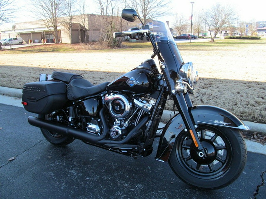 2026 Harley-Davidson Softail FLHC - Heritage Classic