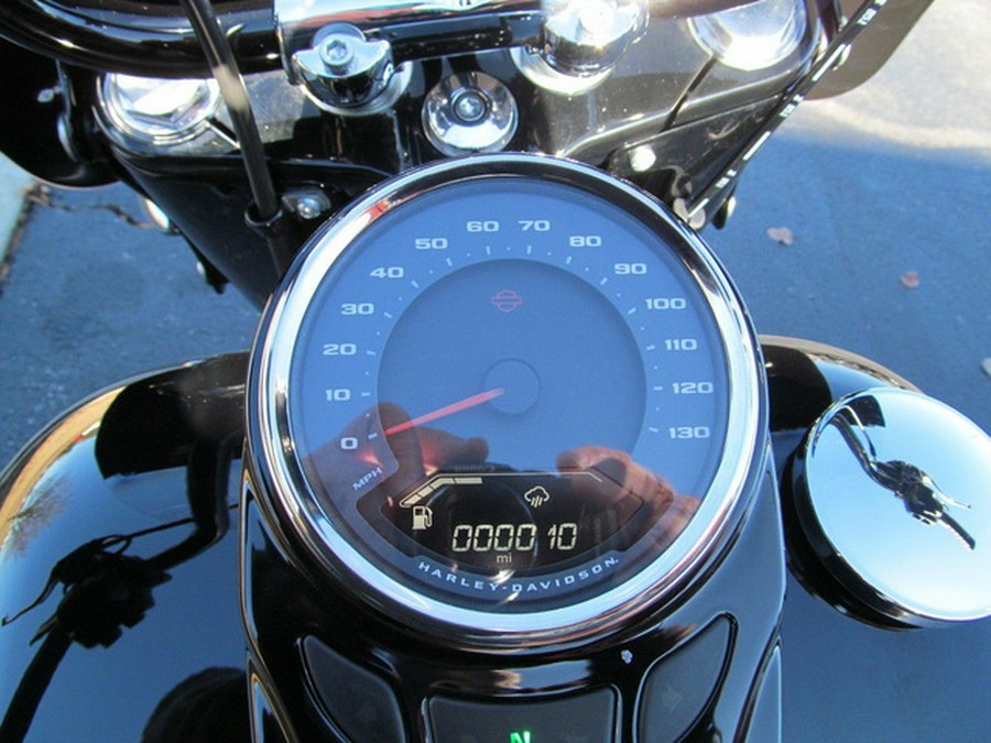 2026 Harley-Davidson Softail FLHC - Heritage Classic