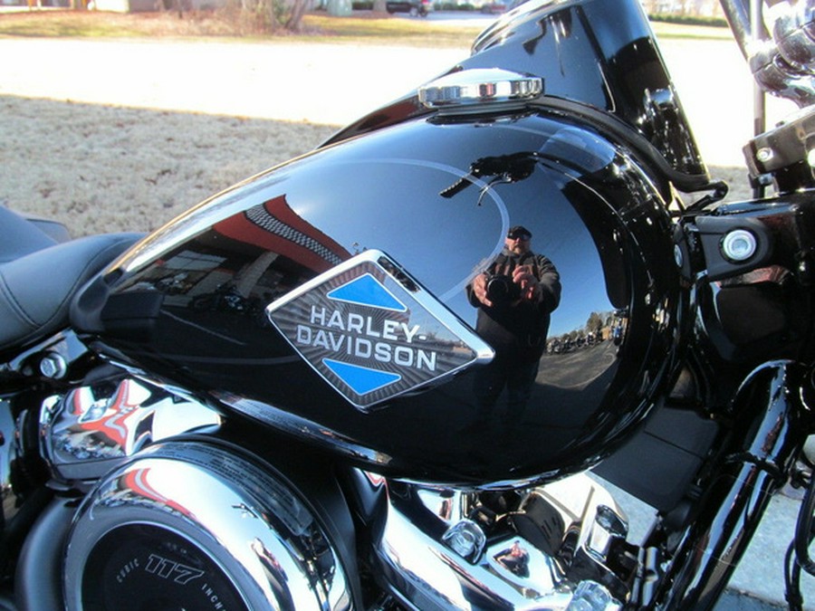 2026 Harley-Davidson Softail FLHC - Heritage Classic