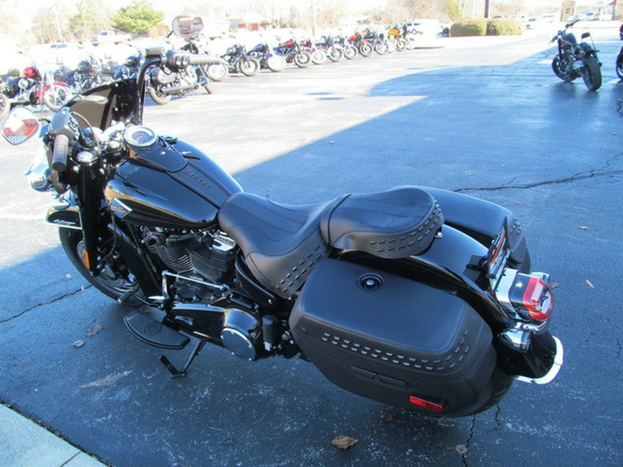 2026 Harley-Davidson Softail FLHC - Heritage Classic