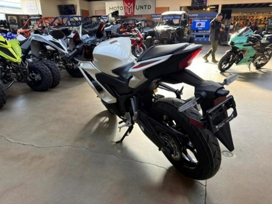 2026 Yamaha YZF R3 70Th Anniversary Edition