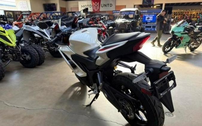 2026 Yamaha YZF R3 70Th Anniversary Edition