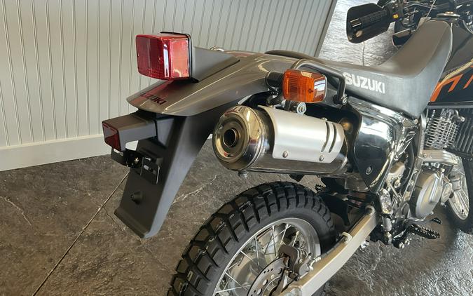 2026 DR650SEM6 - Suzuki
