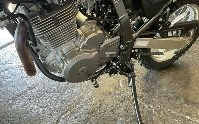 2026 DR650SEM6 - Suzuki