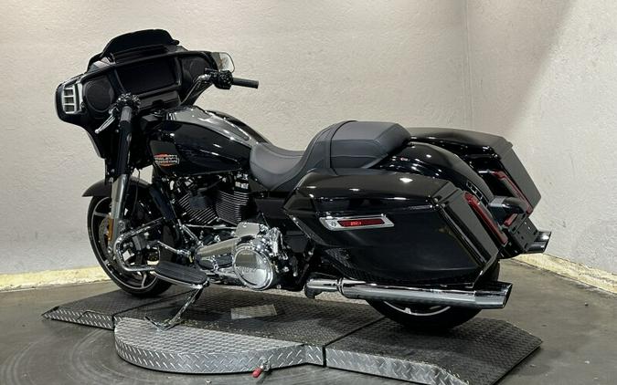 Harley-Davidson Street Glide® 2024 FLHX 84427795 VIVID BLACK