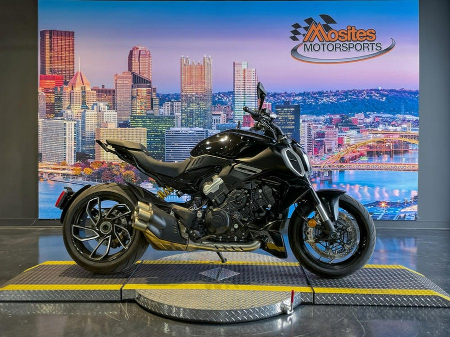 2024 Ducati Diavel V4 Black