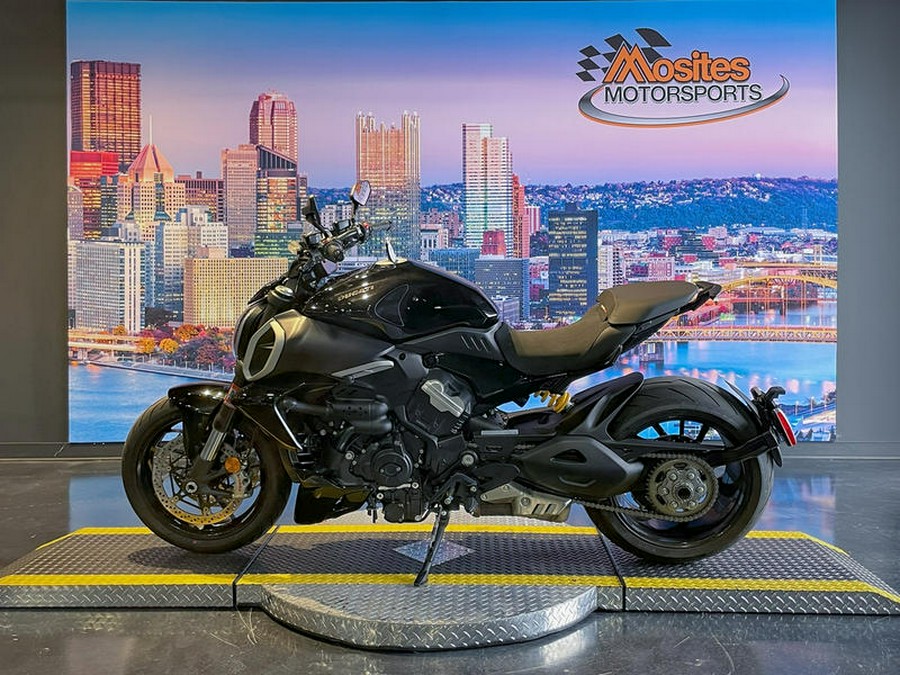 2024 Ducati Diavel V4 Black