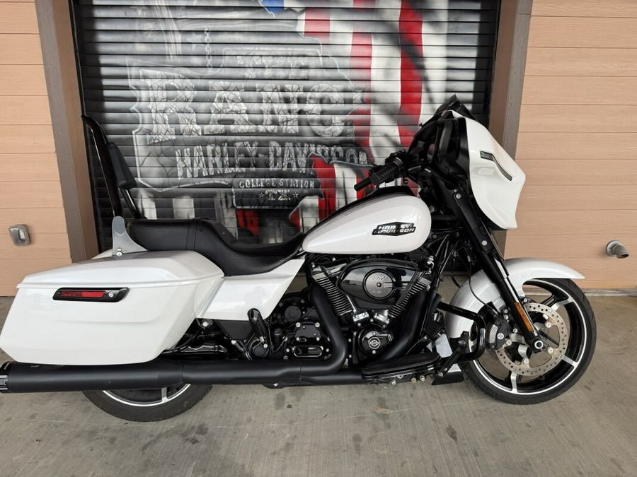 2020 Harley-Davidson® Street Glide® Special Stone Washed White Pearl
