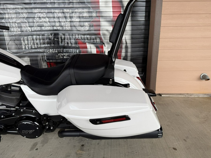 2020 Harley-Davidson® Street Glide® Special Stone Washed White Pearl