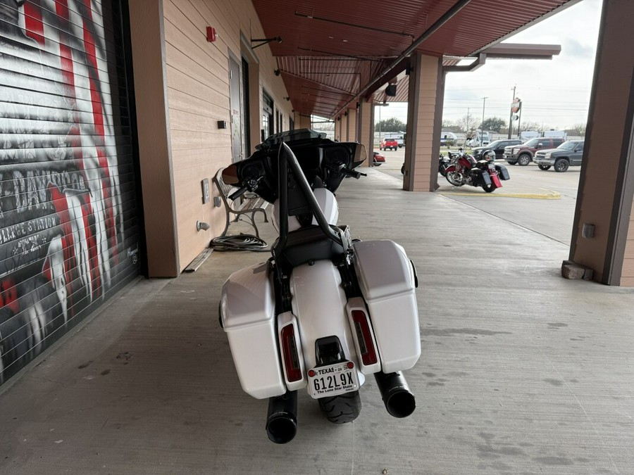 2020 Harley-Davidson® Street Glide® Special Stone Washed White Pearl