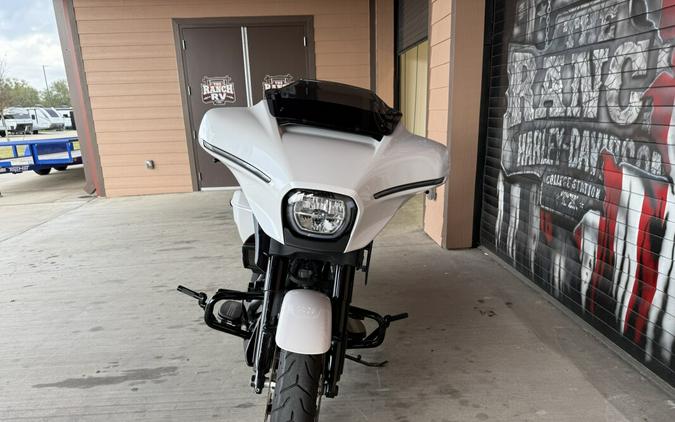 2020 Harley-Davidson® Street Glide® Special Stone Washed White Pearl
