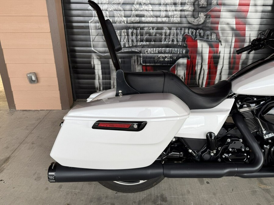 2020 Harley-Davidson® Street Glide® Special Stone Washed White Pearl