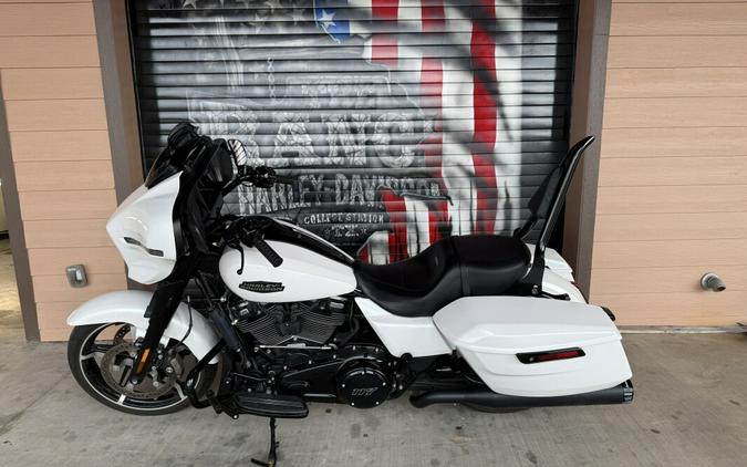 2020 Harley-Davidson® Street Glide® Special Stone Washed White Pearl
