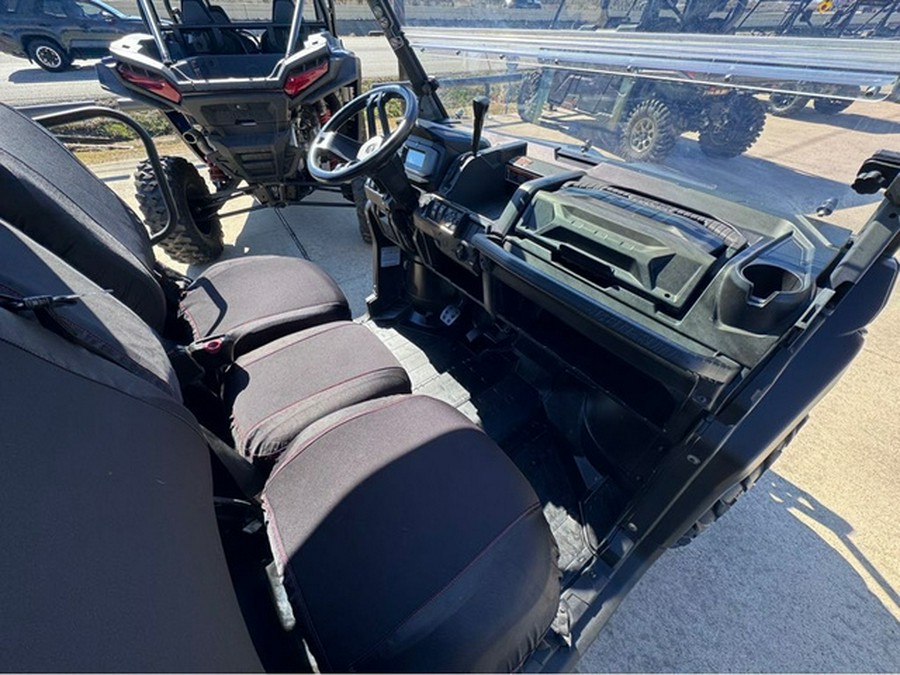 2023 Can-Am Defender MAX XT HD10