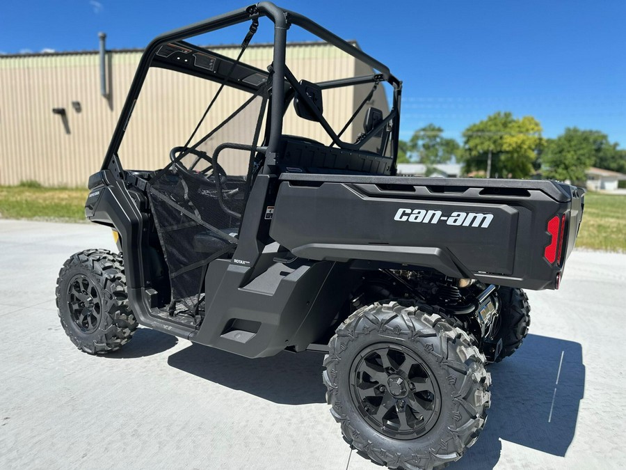 2026 Can-Am Defender DPS HD9