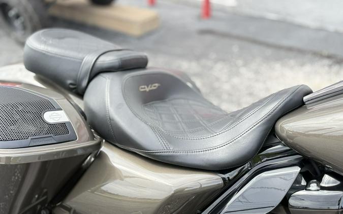 2021 Harley-Davidson® CVO Road Glide Bronze Armor - 56298T