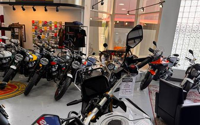 2025 Suzuki V-Strom 800DE Adventure