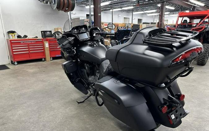 2024 Indian Motorcycle® Pursuit® Dark Horse® with PowerBand Audio Package Black Smoke