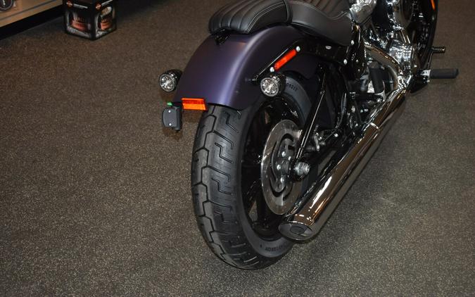 FXBB 2025 Street Bob™