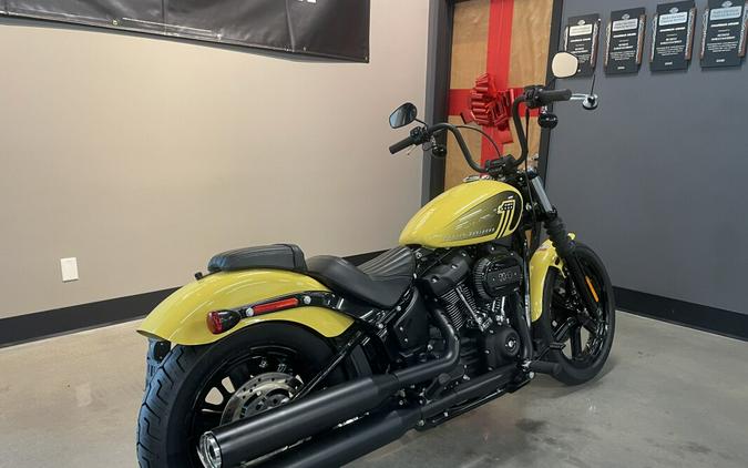 2023 Harley-Davidson® Street Bob® 114 Industrial Yellow