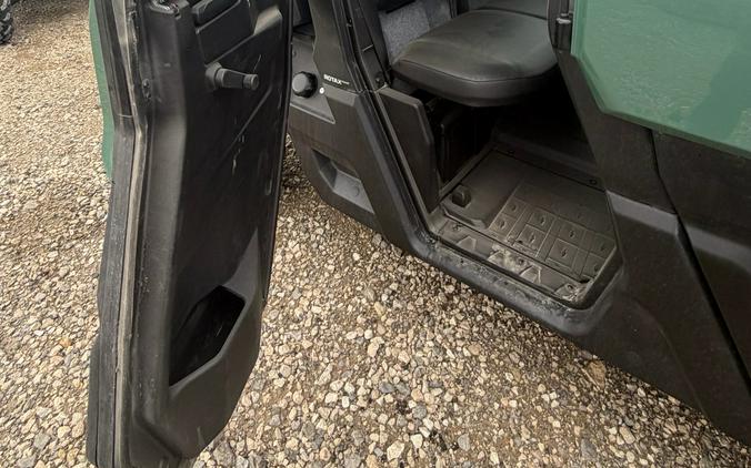 2026 Can-Am Defender MAX DPS CAB HD10