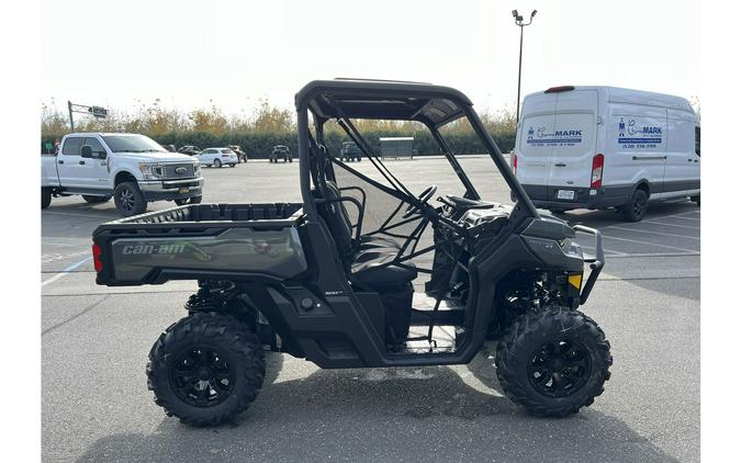 2024 Can-Am Defender XT HD10