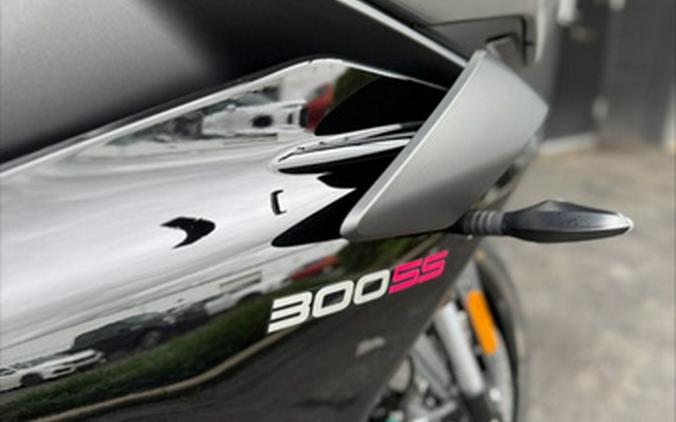 2025 CFMOTO 300SS