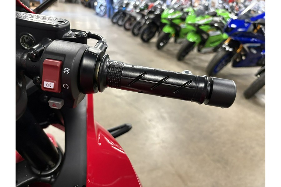 2025 Honda CBR650R E-Clutch