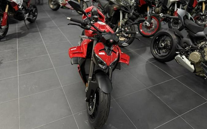 2025 Ducati Streetfighter V4 Ducati Red
