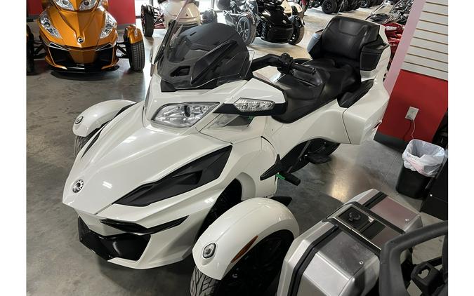 2018 Can-Am Spyder® RT SE6
